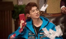 撒贝宁爆料白敬亭游戏视频,电竞高手再现江湖